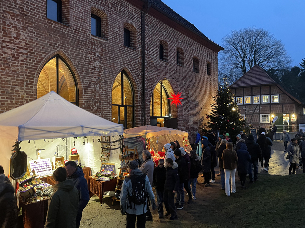 Der Klostermarkt „Weihnachten“ In Zarrentin am Schaalsee. Foto: Frank Hermann