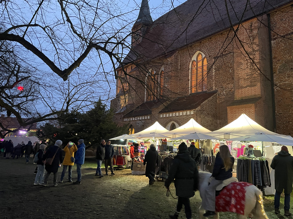 Der Klostermarkt „Weihnachten“ In Zarrentin am Schaalsee. Foto: Frank Hermann